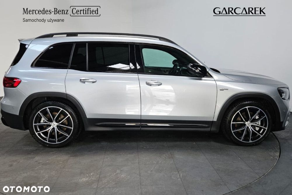 Mercedes-Benz GLB - 8