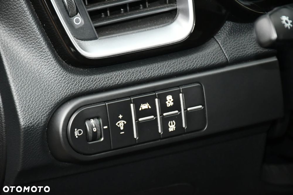 Kia Ceed 1.5 T-GDI L Business Line DCT - 21