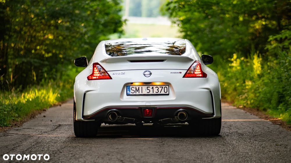 Nissan 370 Z 3.7 V6 Nismo - 10