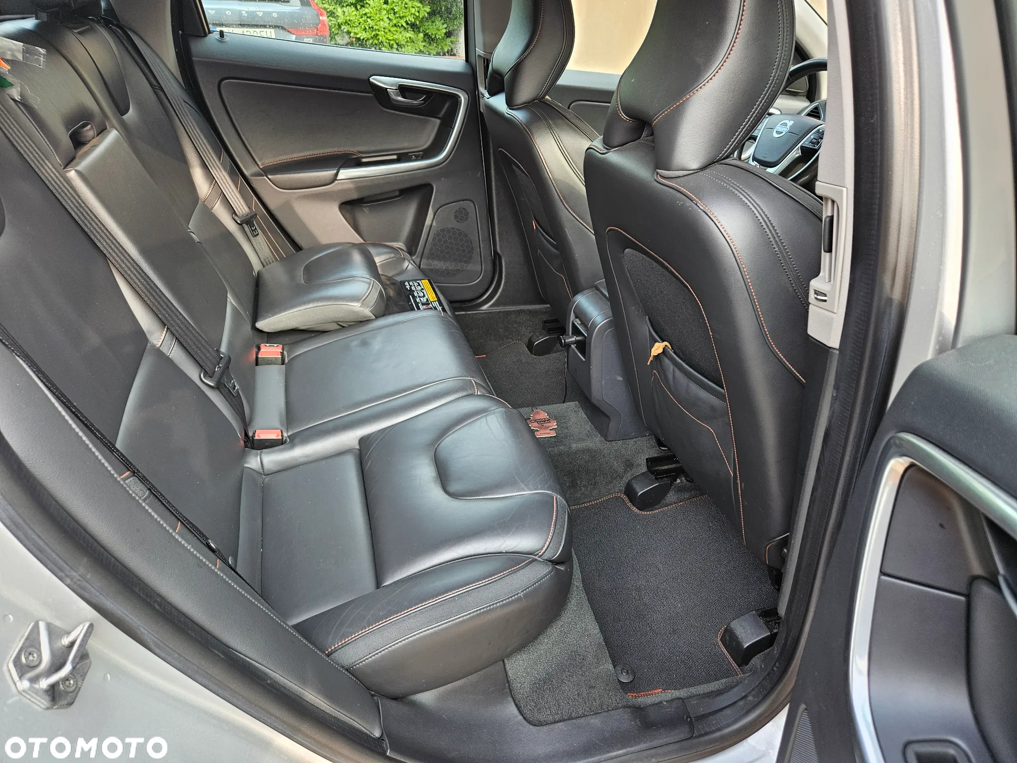Volvo XC 60 D3 Drive-E Ocean Race - 8