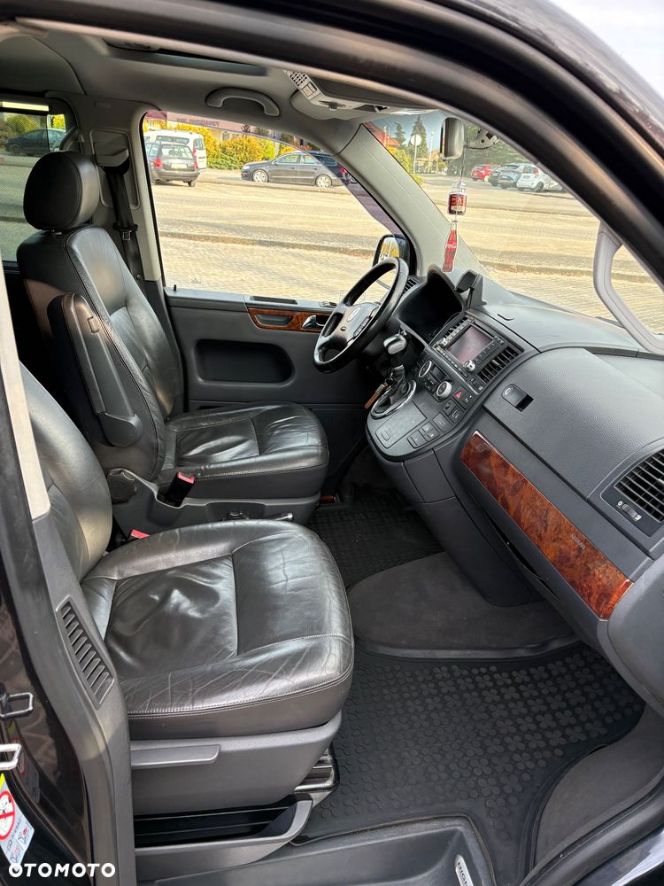 Volkswagen Multivan - 9