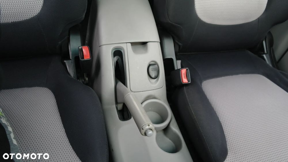 Mitsubishi L200 2.5 DID Invite AC - 18