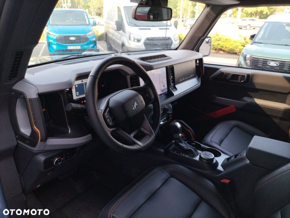 Ford Bronco - 9