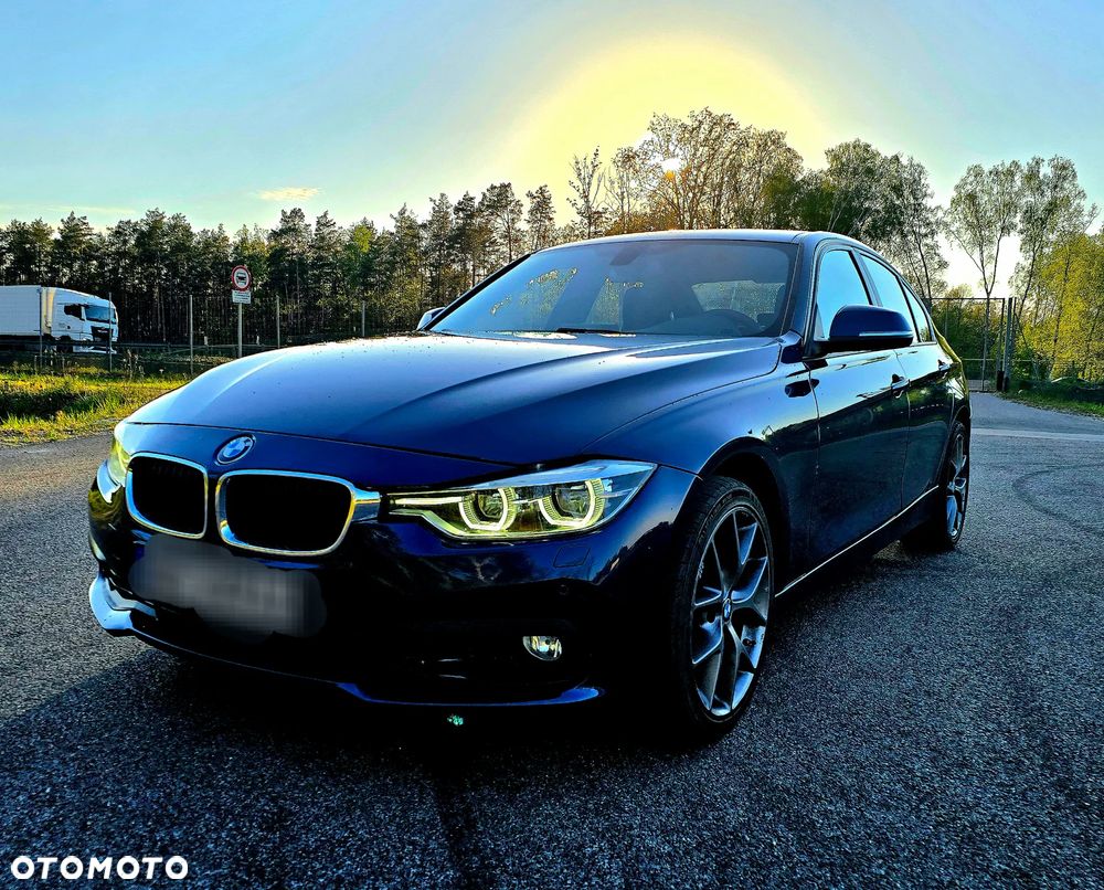 BMW Seria 3 318d Sport Line Shadow - 15