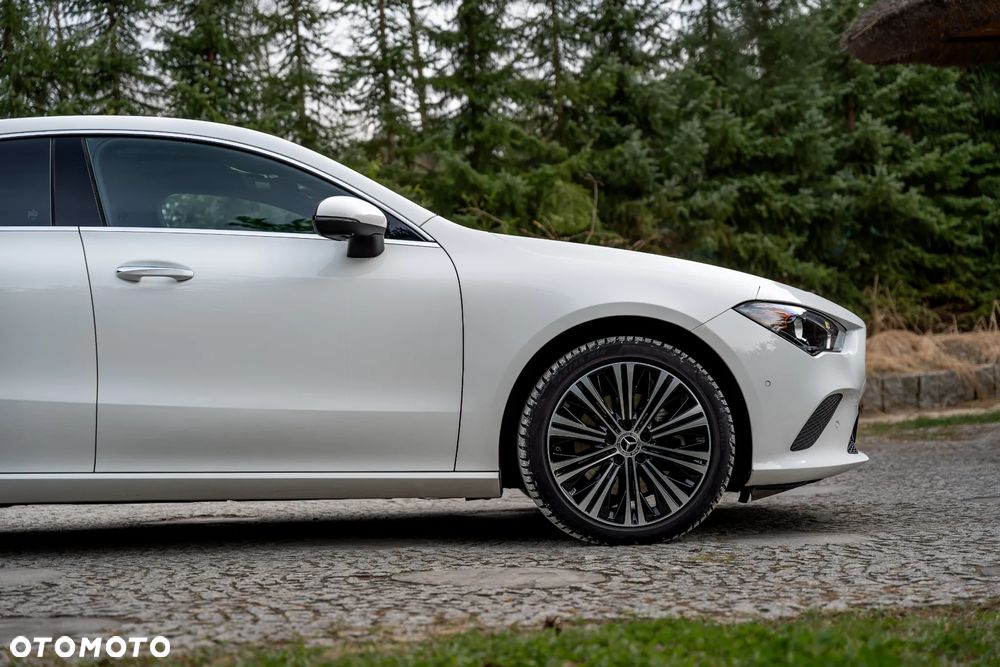 Mercedes-Benz CLA 250 4-Matic 7G-DCT - 17