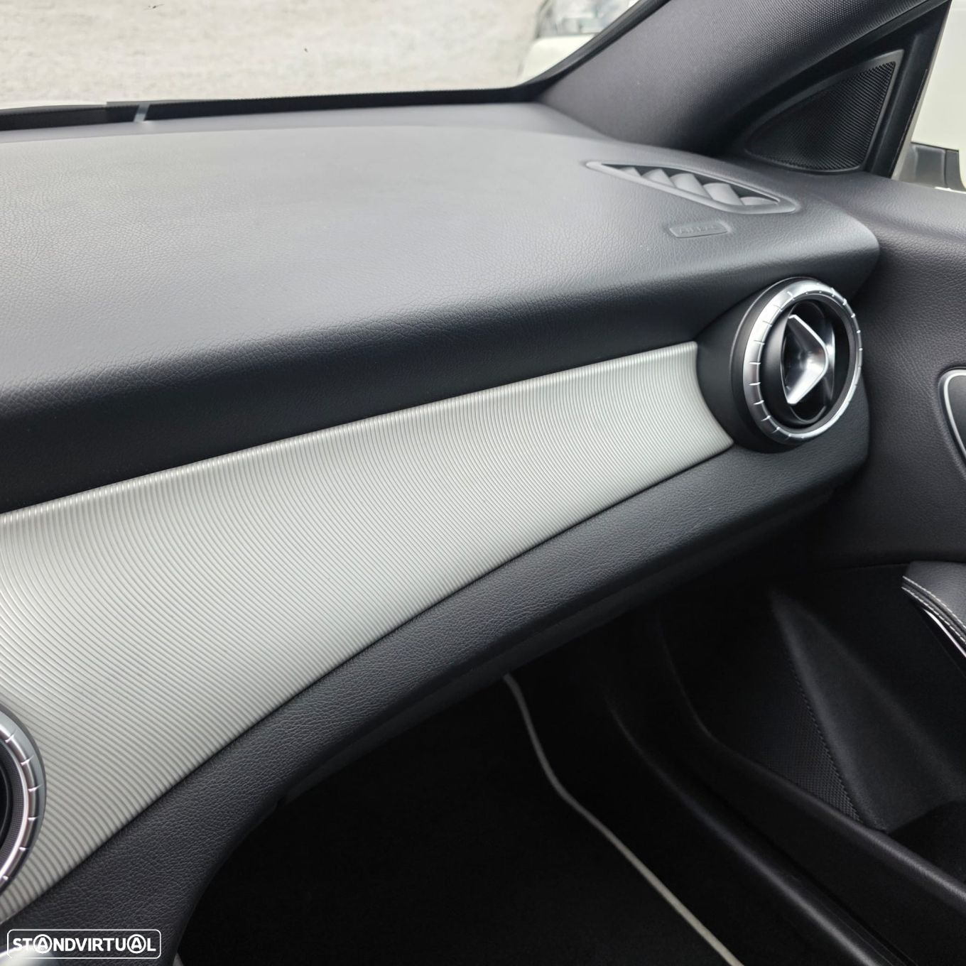 Mercedes-Benz CLA 200 CDi Urban - 28