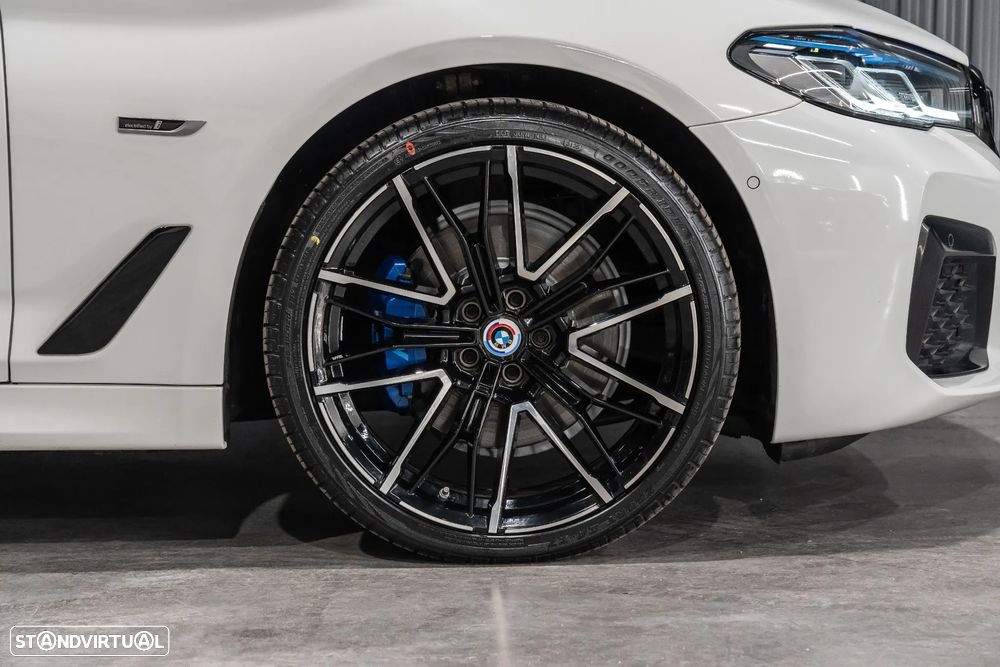 BMW 530 e Pack Desportivo M - 44