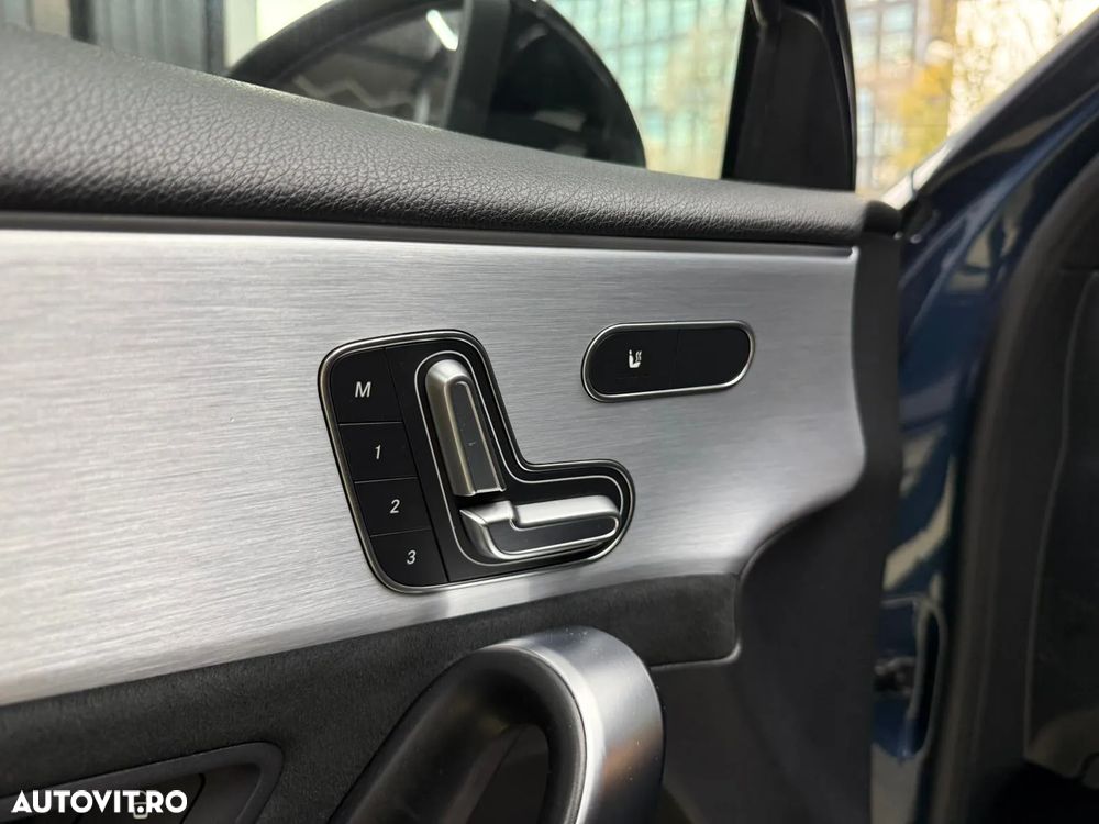 Mercedes-Benz A AMG 35 4MATIC+ Aut. - 24