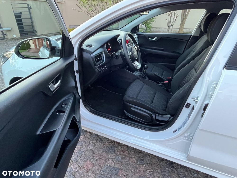 Kia Rio 1.2 M - 18