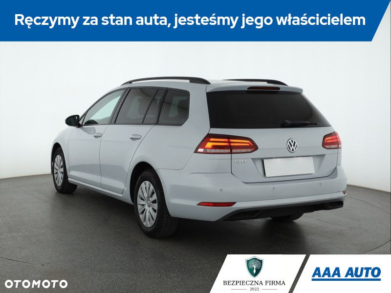 Volkswagen Golf - 5