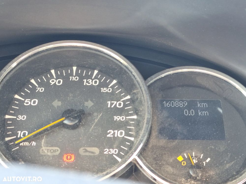 Renault Fluence 1.6 16V Privilege - 8