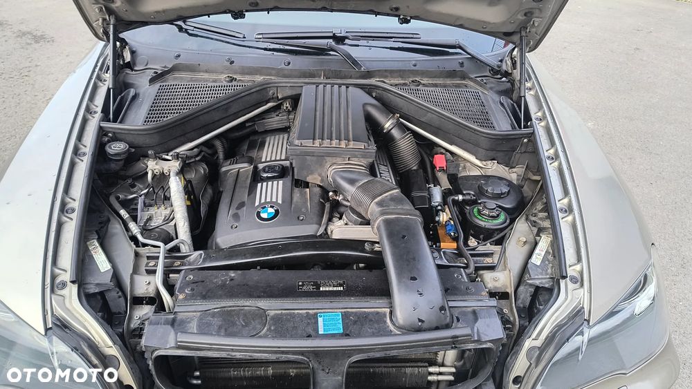 BMW X5 3.0si - 6