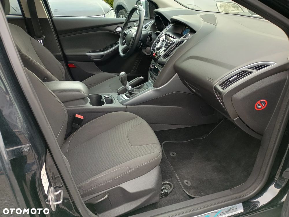 Ford Focus 1.6 EcoBoost Trend - 14