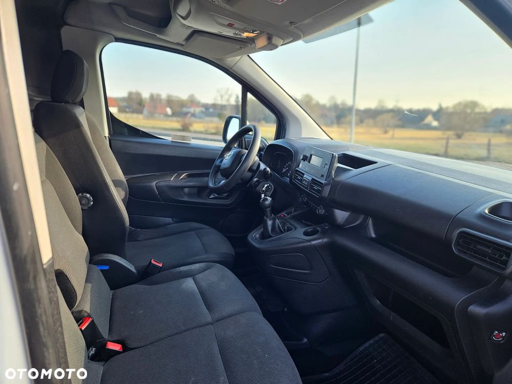 Toyota Proace  City, Salon Polska, 3 osobowy - 17