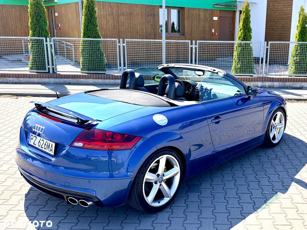 Audi TT Roadster - 1