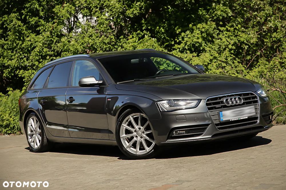 Audi A4 Avant 2.0 TDI DPF quattro S tronic S line Sportpaket - 2