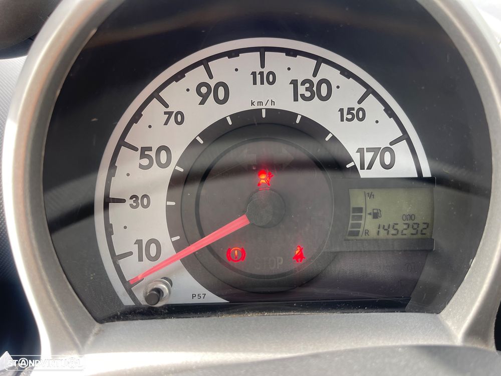 Peugeot 107 1.0 Trendy - 11