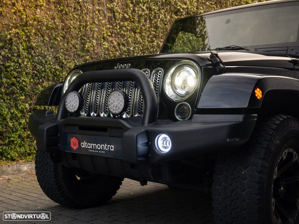 Jeep Wrangler Unlimited - 11