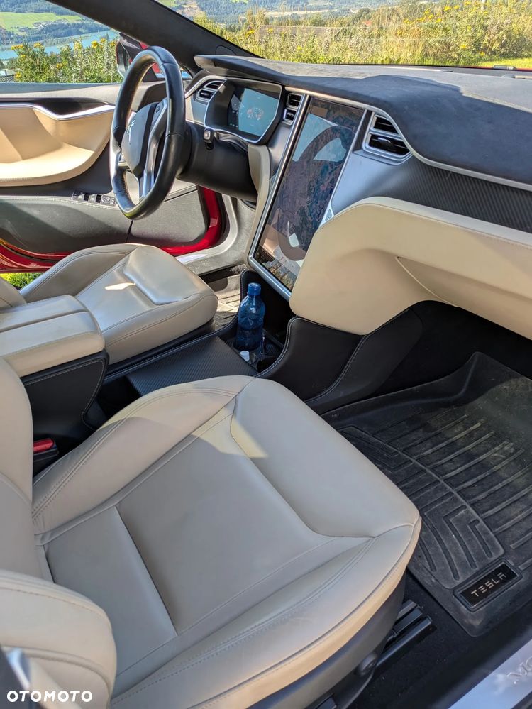 Tesla Model S D Performance - 10