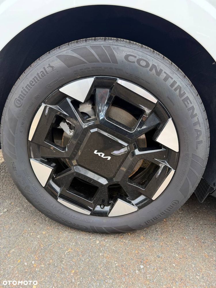 Kia Carnival - 8