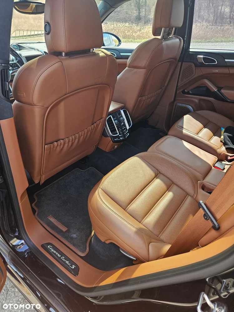 Porsche Cayenne - 14