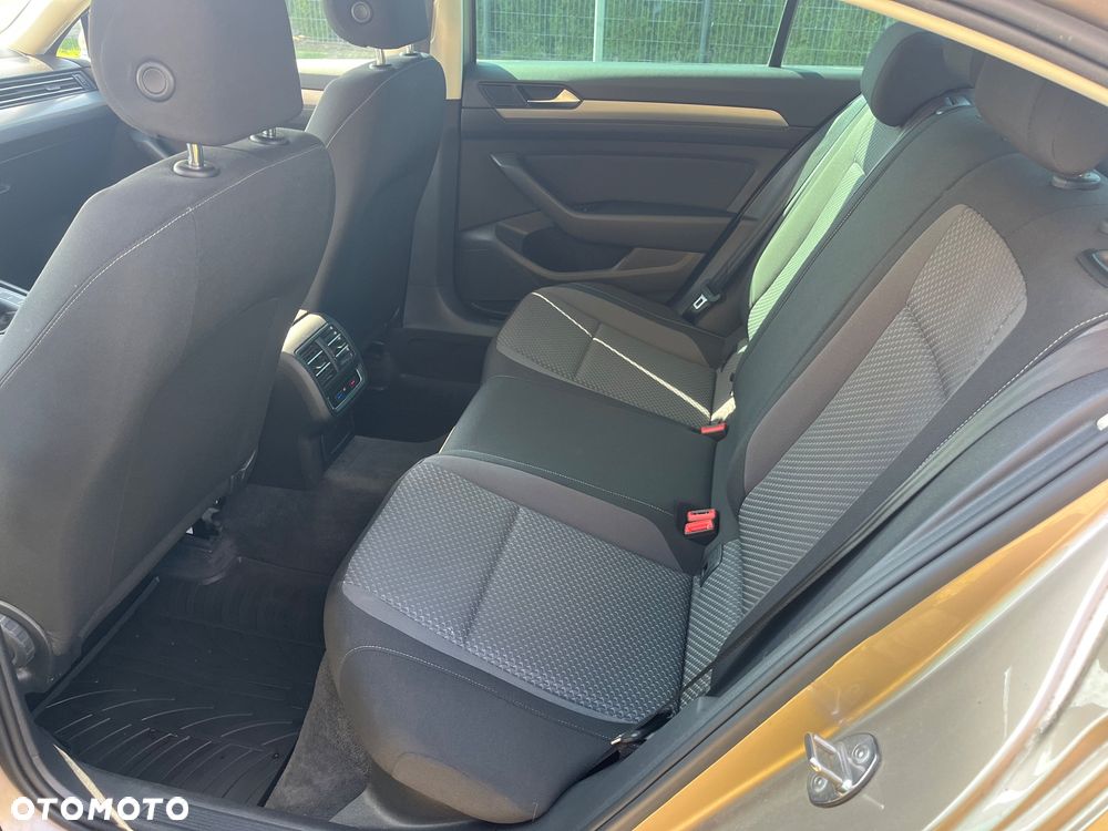 Volkswagen Passat 1.4 TSI (BlueMotion Technology) Trendline - 10