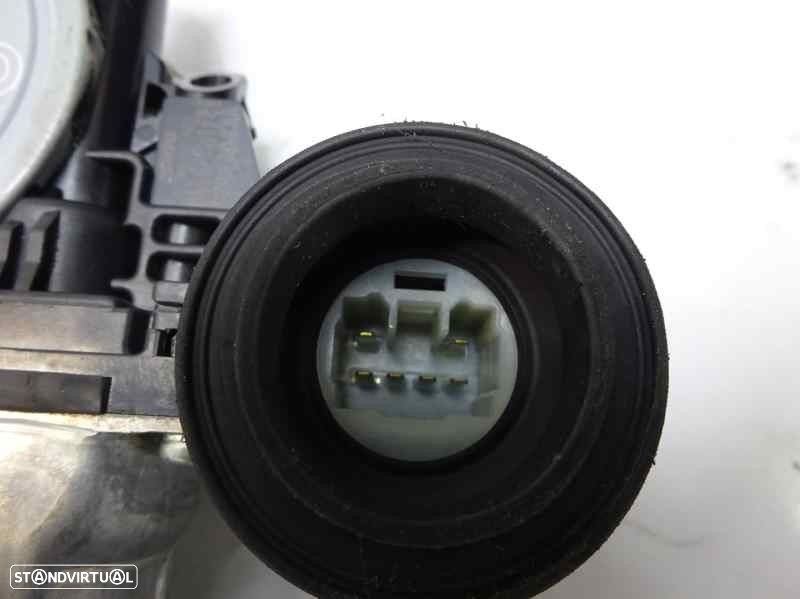 ELEVADOR DE VIDRO FRONTAL DIREITO TOYOTA PRIUS FASTBACK 2006 -6980121020 - 2