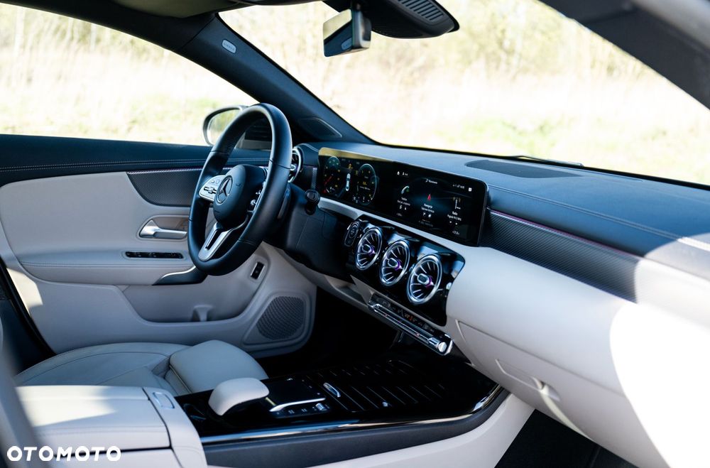 Mercedes-Benz CLA - 29