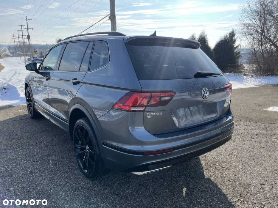 Volkswagen Tiguan - 4