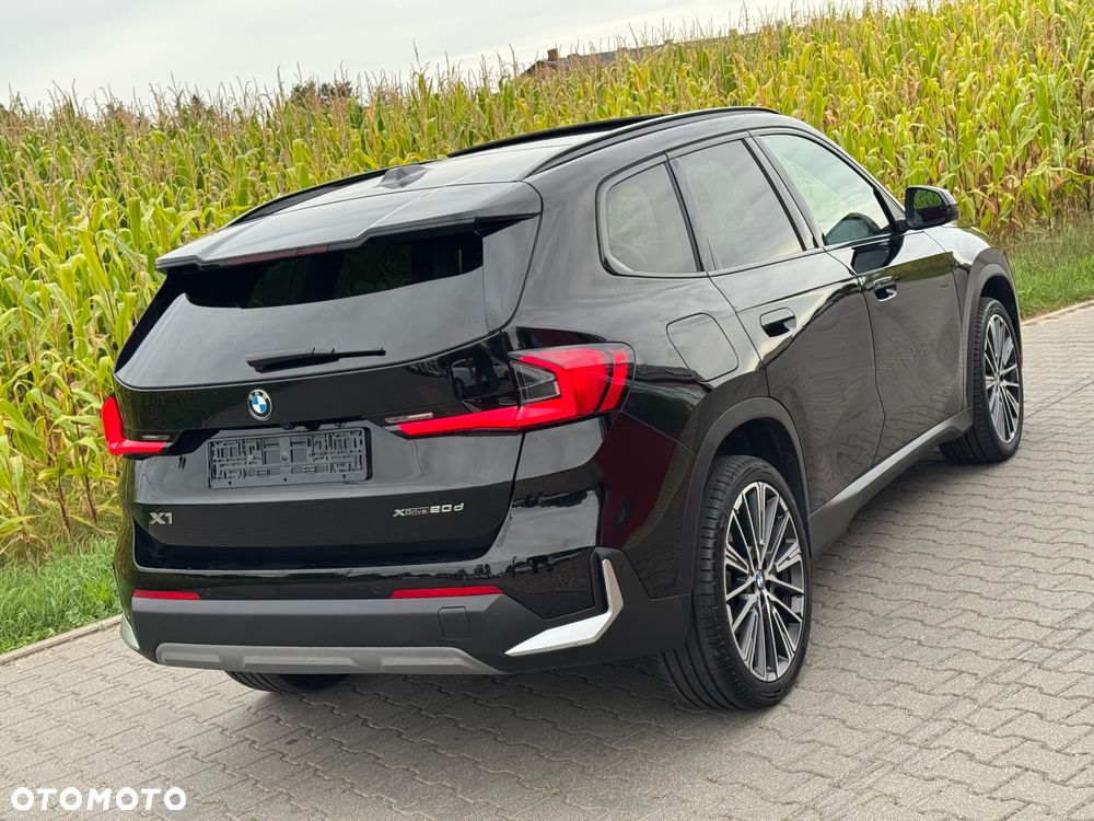 BMW X1 xDrive20d xLine - 17