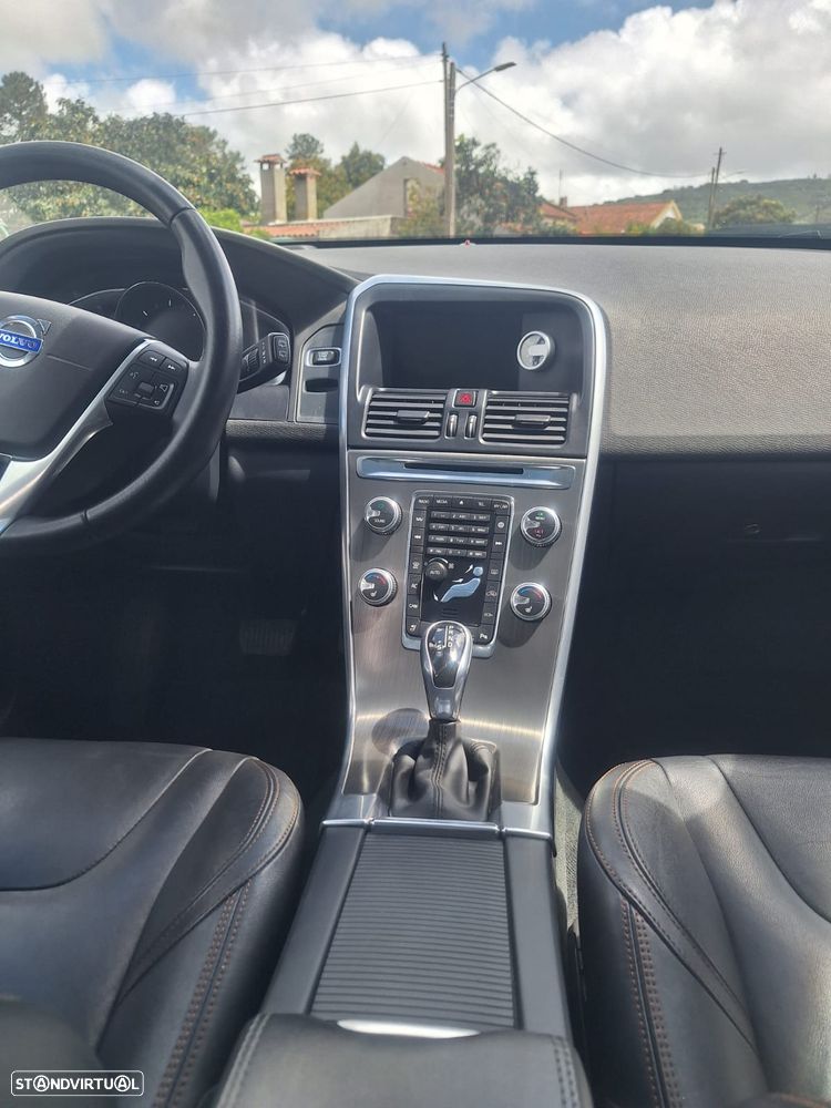 Volvo XC 60 D4 Geartronic Summum - 15