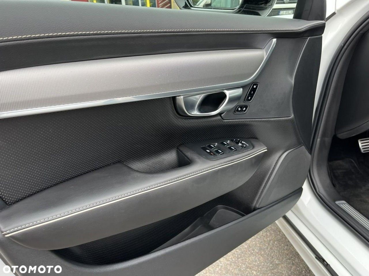 Volvo S90 B4 B R-Design - 19