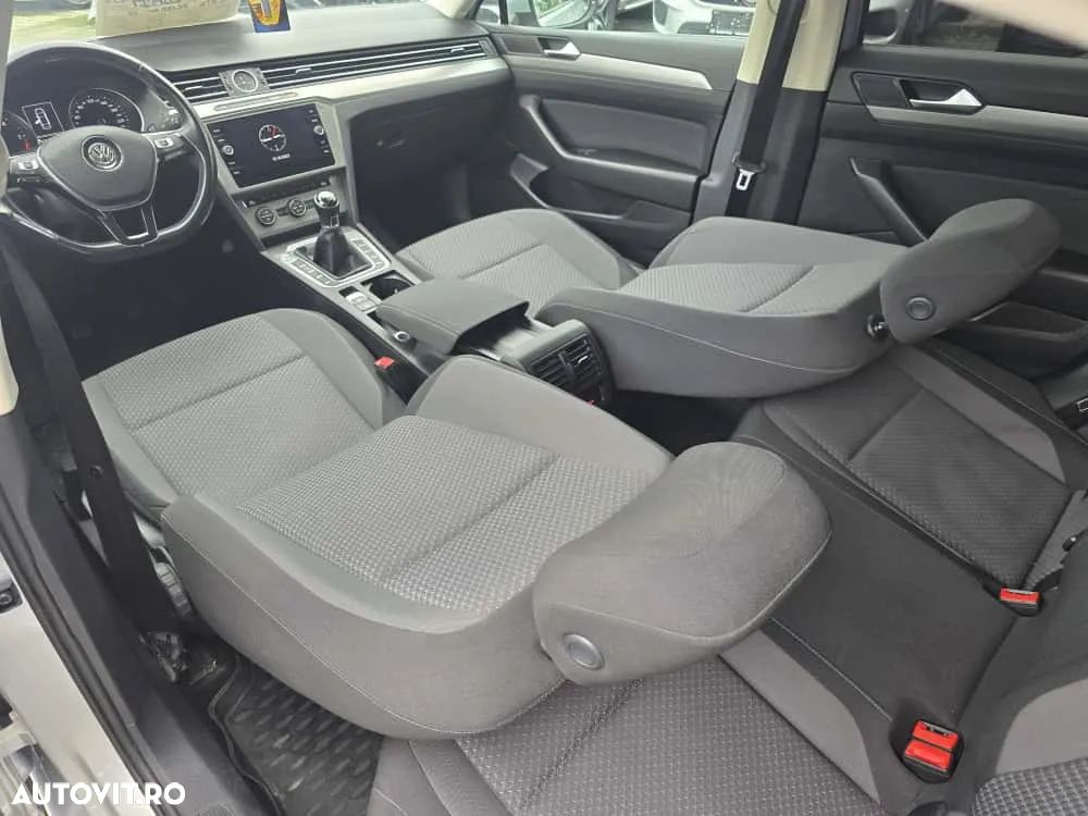 Volkswagen Passat 2.0 TDI (BlueMotion Technology) Highline - 10
