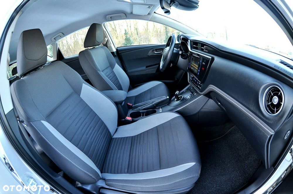 Toyota Auris - 8