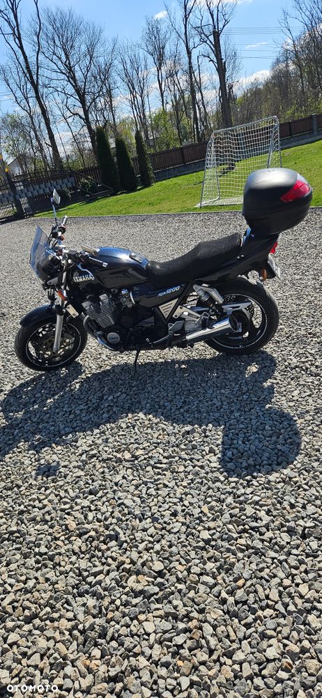 Yamaha XJR - 3