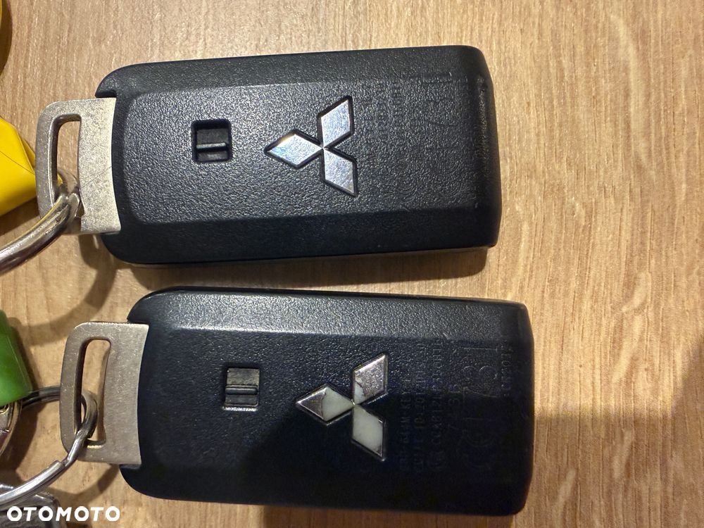 Mitsubishi Outlander - 39