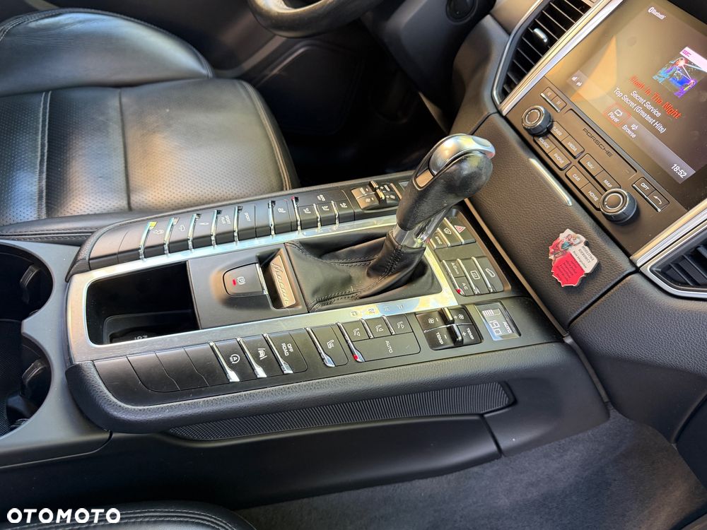 Porsche Macan Standard - 19