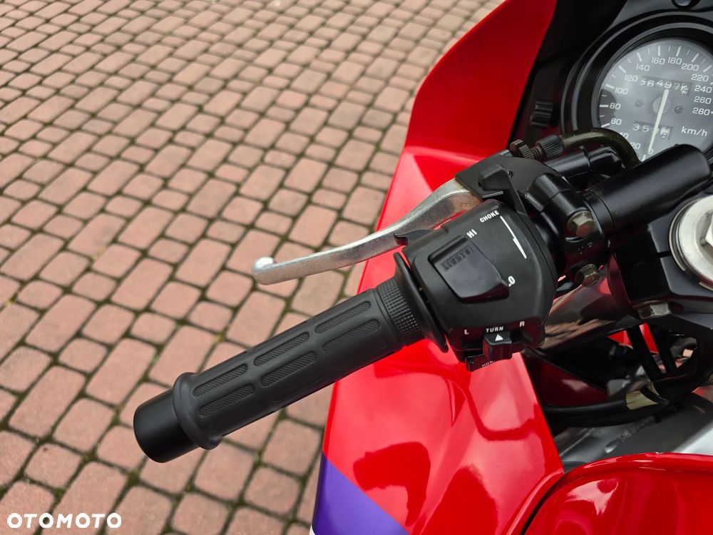 Honda CBR - 19