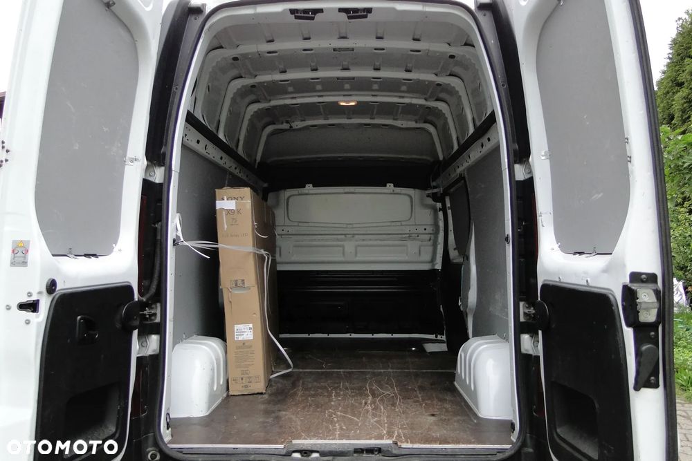 Renault Trafic - 14