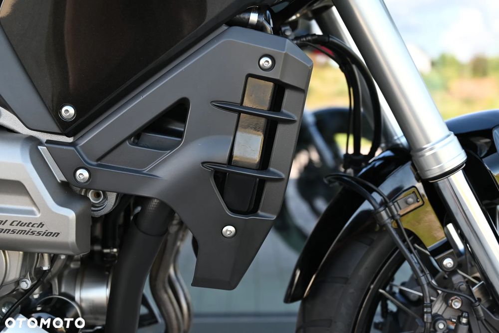 Honda VFR - 17