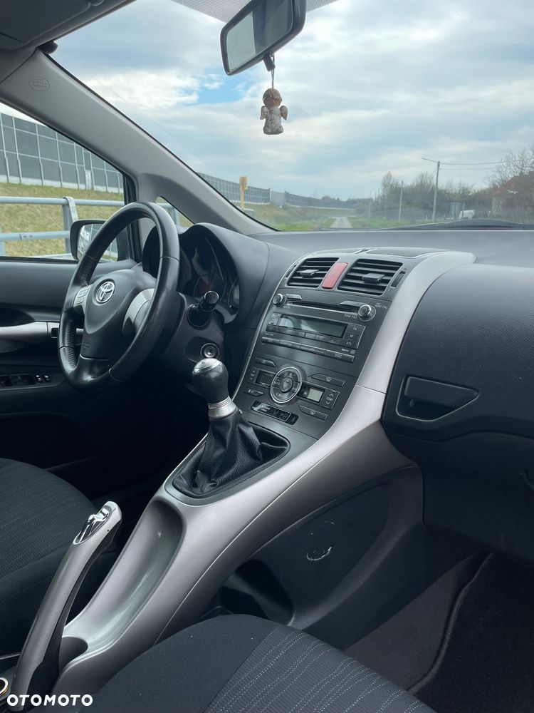 Toyota Auris - 23