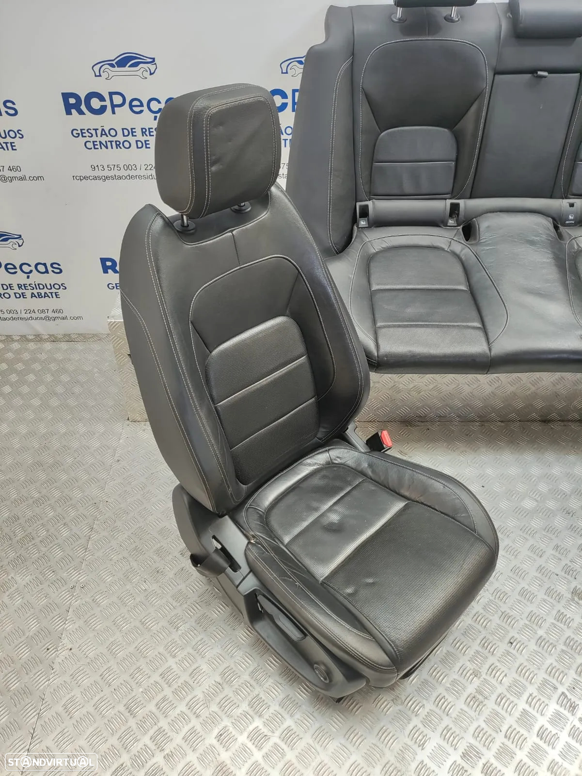 Conjunto Bancos em Pele Jaguar XE X760 R-Design - 14