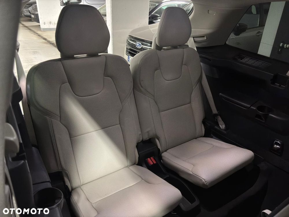 Volvo XC 90 - 24