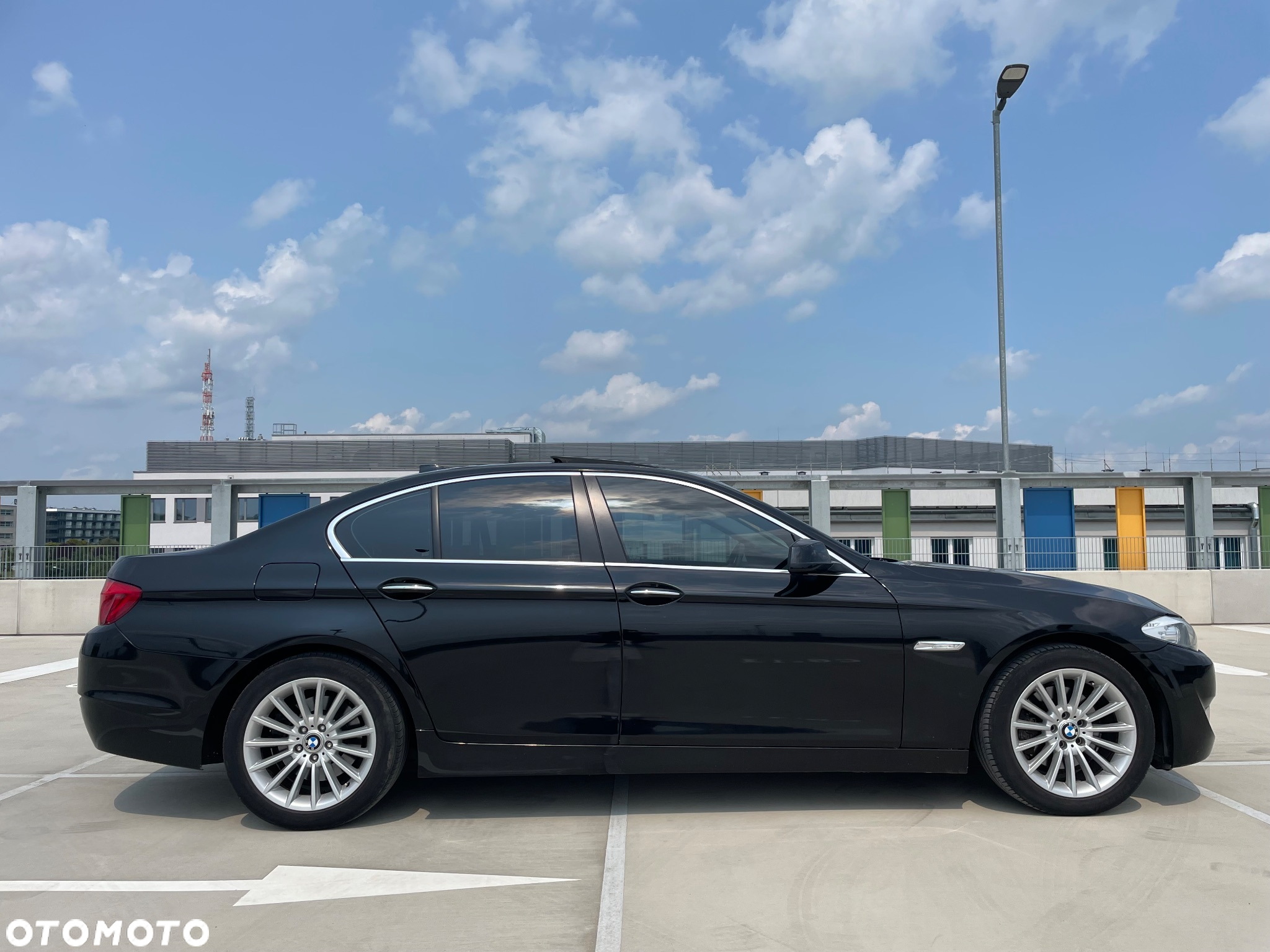 BMW Seria 5 528i xDrive - 2
