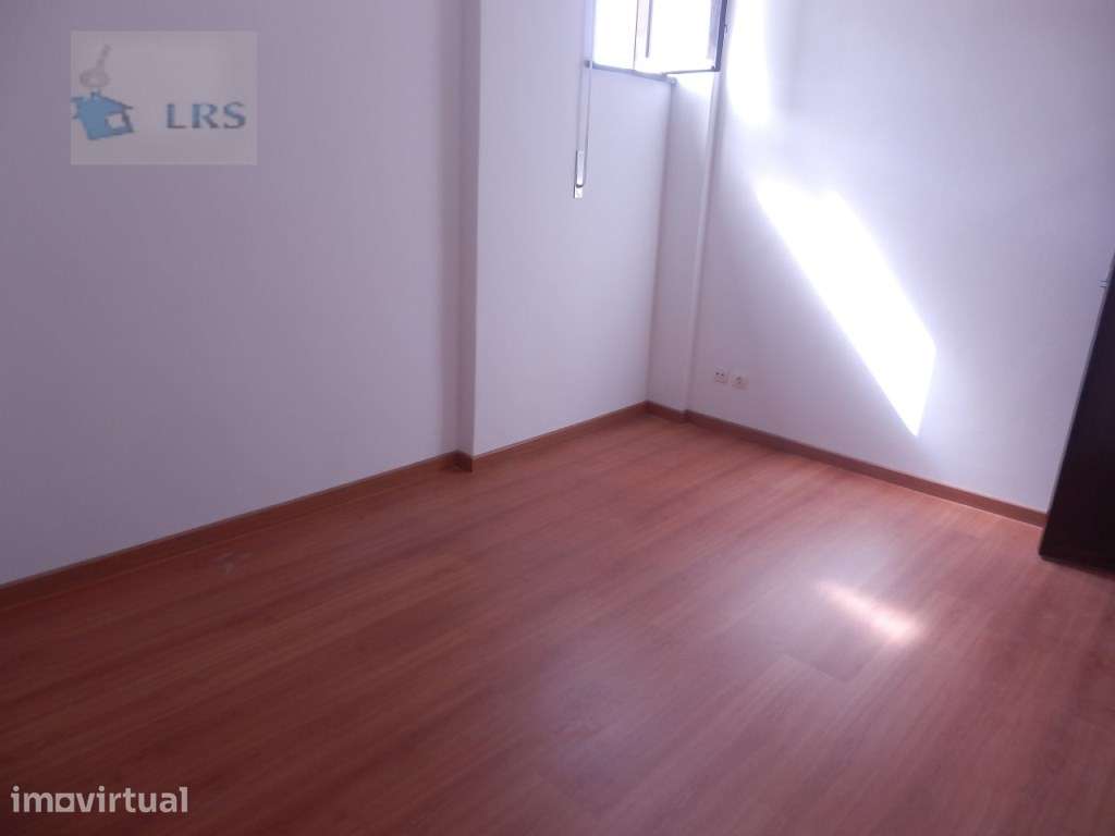 S. João Estoril, O apartamento T1 na quinta da carreira, localizado... - Grande imagem: 3/15