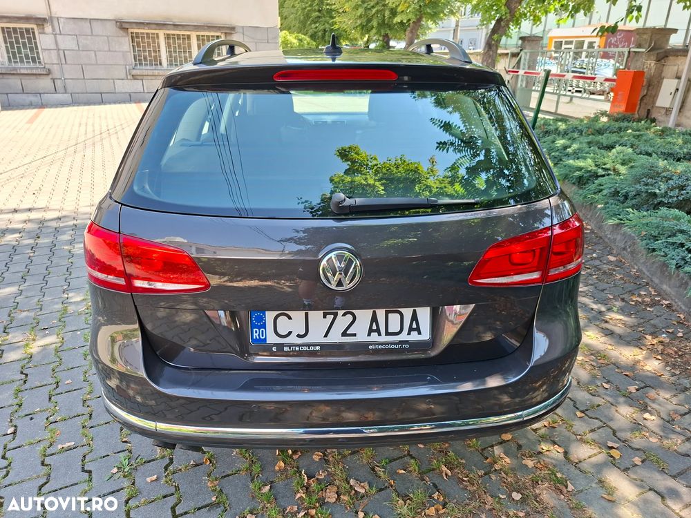 Volkswagen Passat 2.0 TDI Blue TDI Comfortline - 10