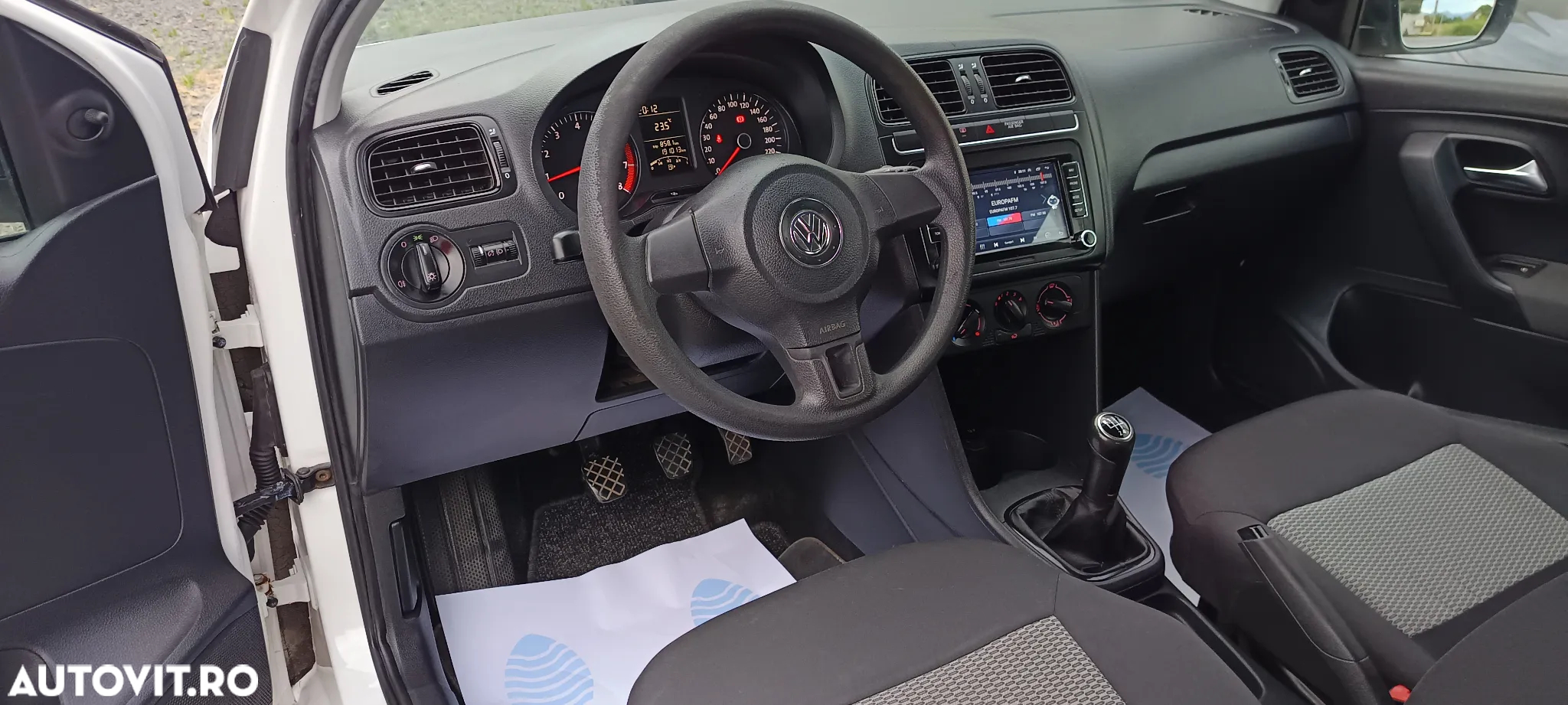 Volkswagen Polo 1.2 Life - 28