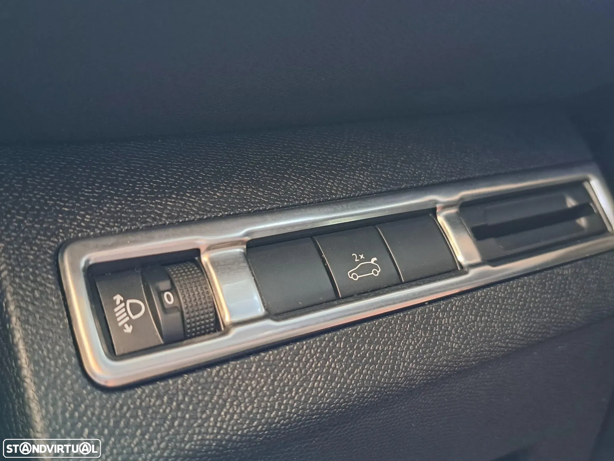 Peugeot 3008 PureTech 130 Stop & Start GPF EAT8 Crossway - 21