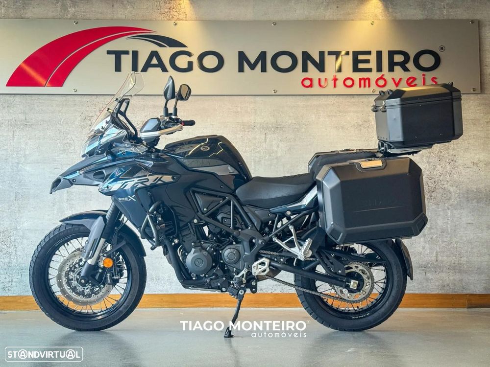 Benelli TRK 502 - 10