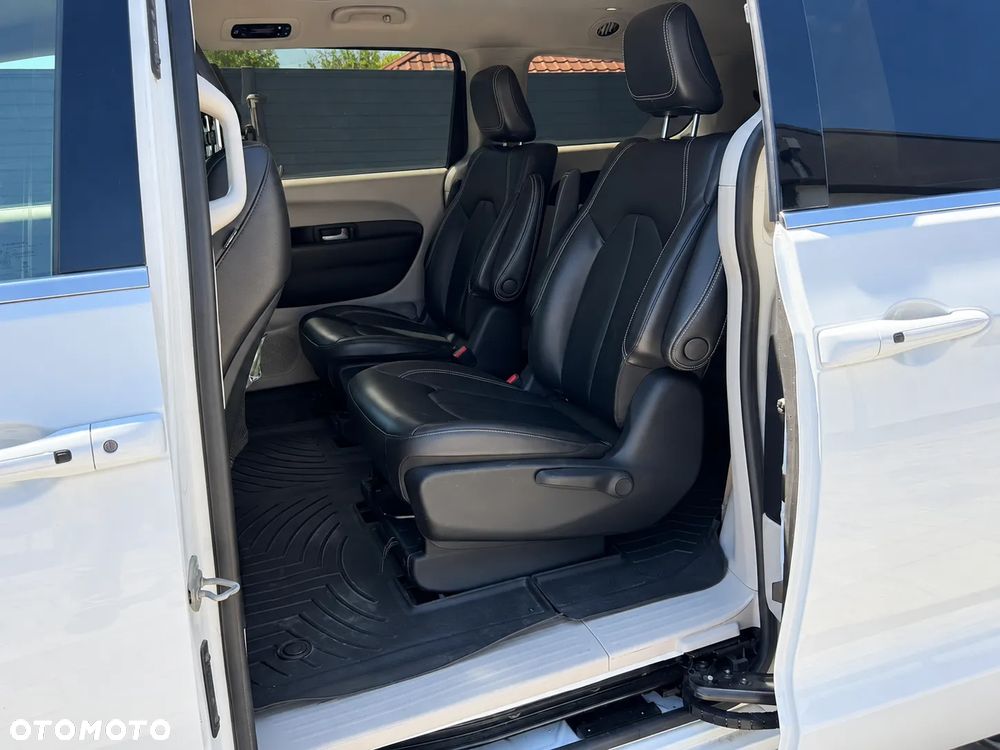 Chrysler Pacifica - 18